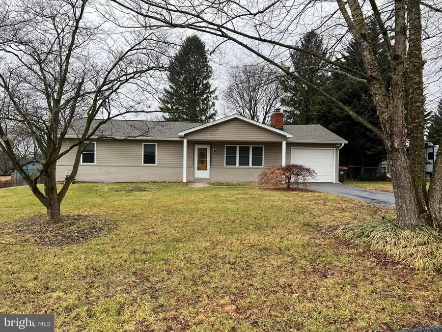 810 Wisteria Dr, Westminster, MD 21157 - #2