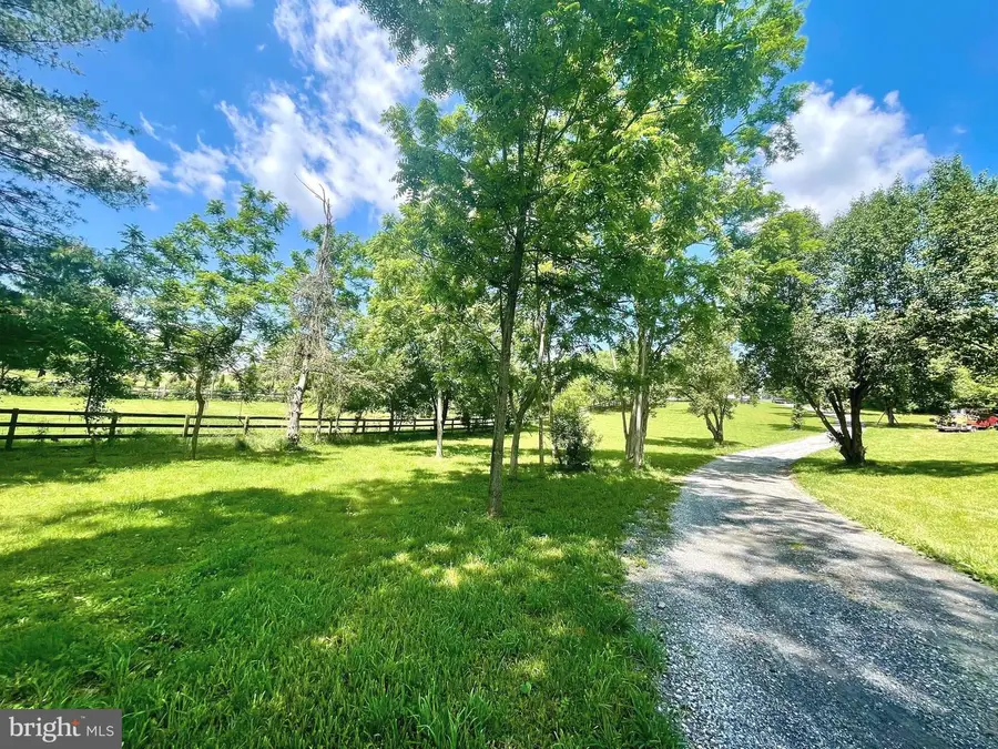 1604 Old New Windsor Rd, New Windsor, MD 21776 - #3