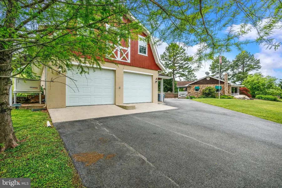 2721 Robert Arthur Rd, Westminster, MD 21158 - #3