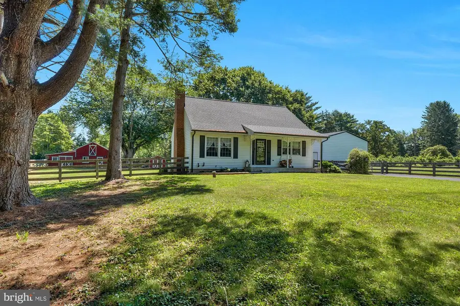 932 Bear Branch Rd, Westminster, MD 21157 - #2