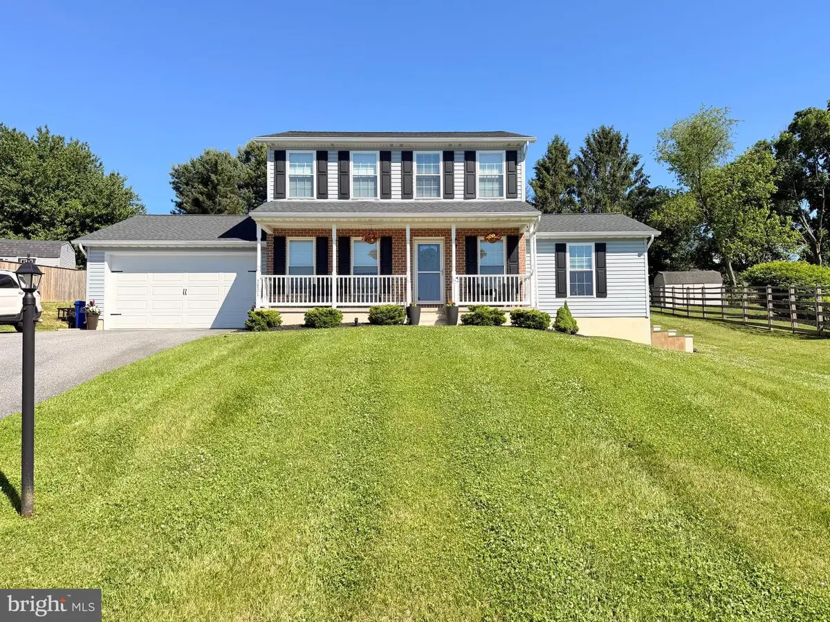 2821 Brougham Ct, Manchester, MD 21102 - #1