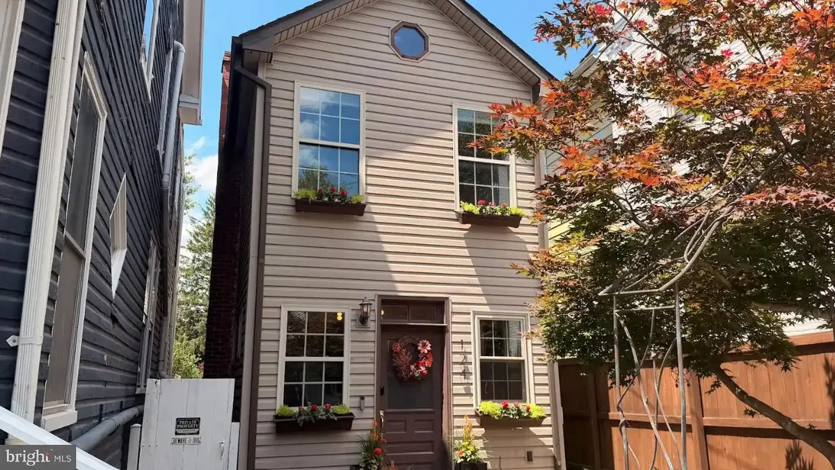 124 Church St, New Windsor, MD 21776 - #1