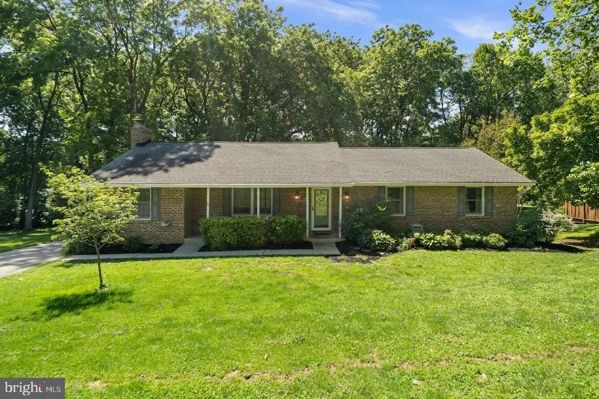 6421 Locust Ln, Sykesville, MD 21784 - #1