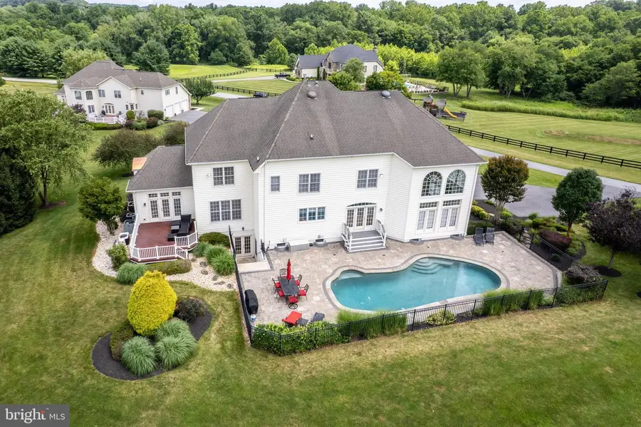 6050 Moore Dr, Sykesville, MD 21784 - #2