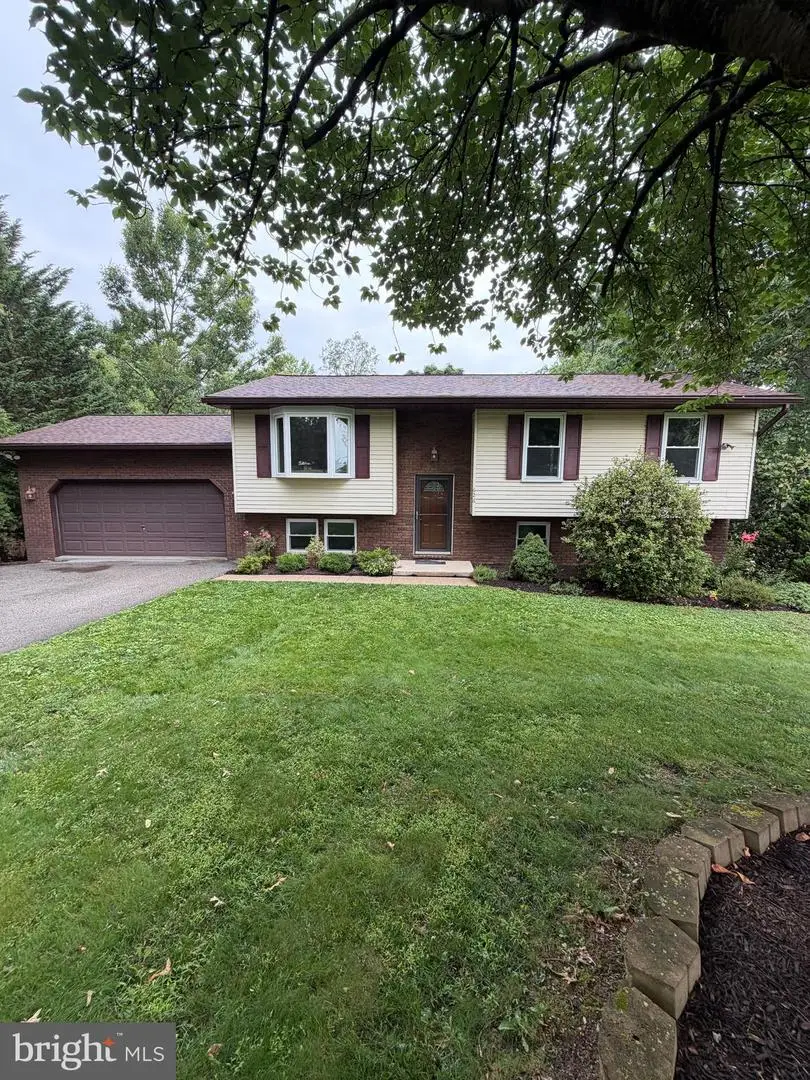 626 Barnes Ave, Westminster, MD 21157 - #1