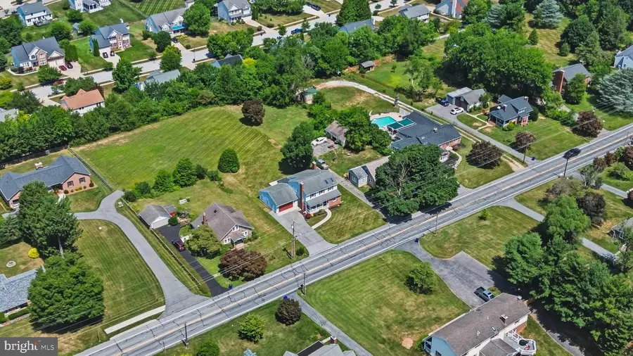 1002 N Main St, Mount Airy, MD 21771 - #3