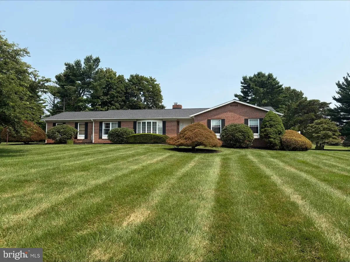 2215 Cherokee Dr, Westminster, MD 21157 - #1