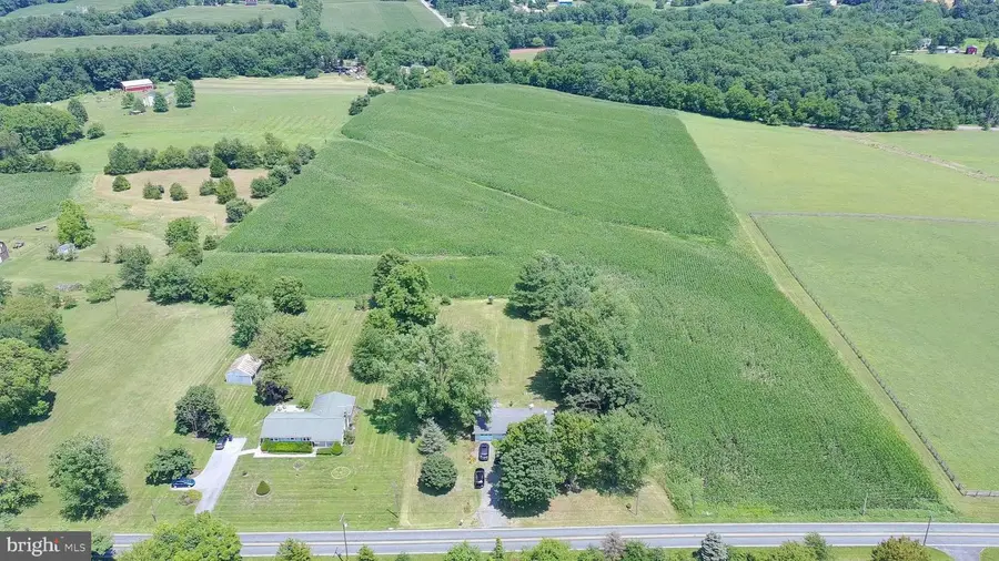 3901 Bullfrog Rd, Taneytown, MD 21787 - #3