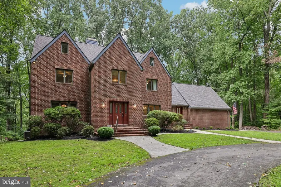 7012 Wellington Dr, Marriottsville, MD 21104 - #3