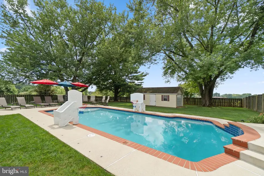 5902 Lawrence Dr, Sykesville, MD 21784 - #3