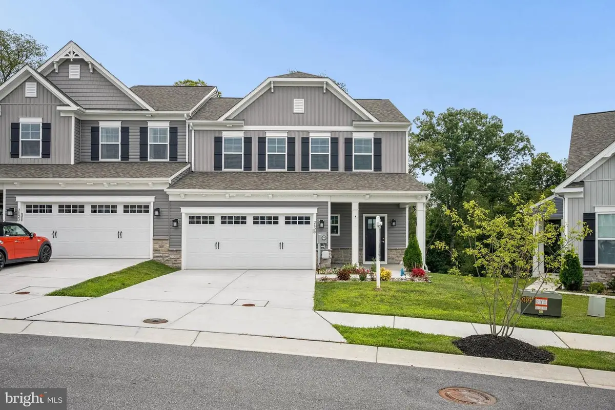 2820 Town View Cir, New Windsor, MD 21776 - #1