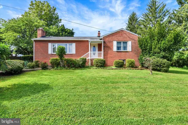 200 Bezold Ave, WESTMINSTER, MD 21157