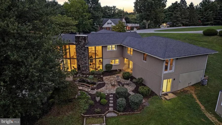 712 Winchester Dr, Westminster, MD 21157 - #2