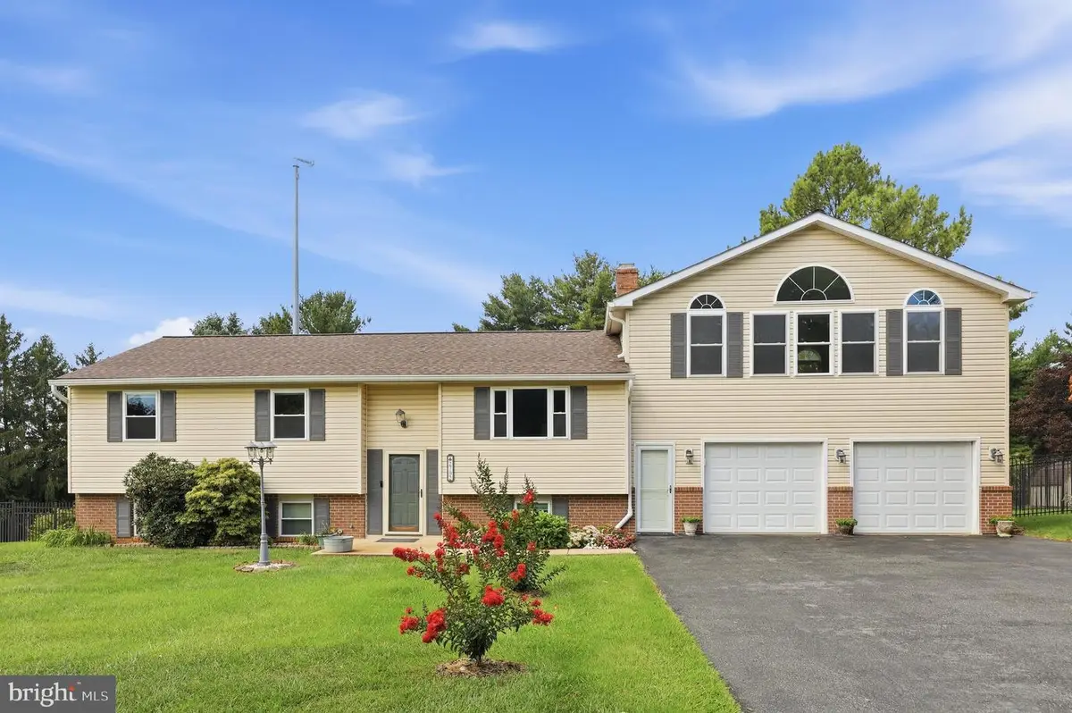 2702 Rainbow Dr, Westminster, MD 21157 - #1