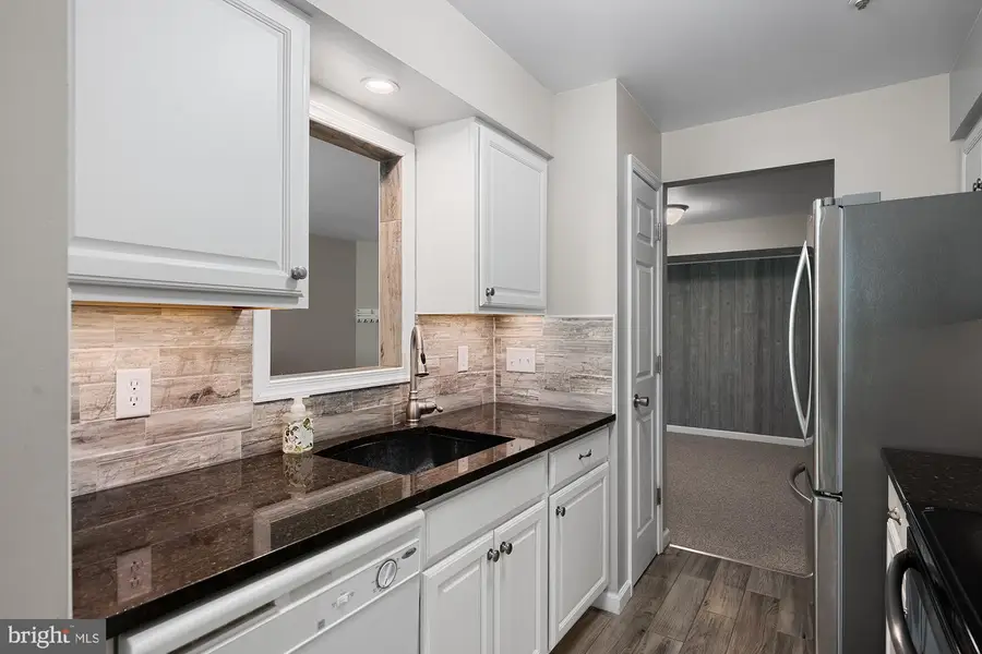 3800 Sunnyfield Ct #2b, Hampstead, MD 21074 - #3