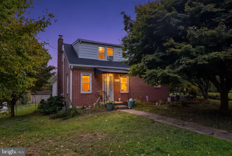6521 Marvin Ave, Sykesville, MD 21784 - #2