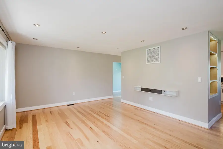 4356 Salem Bottom Rd, Westminster, MD 21157 - #2