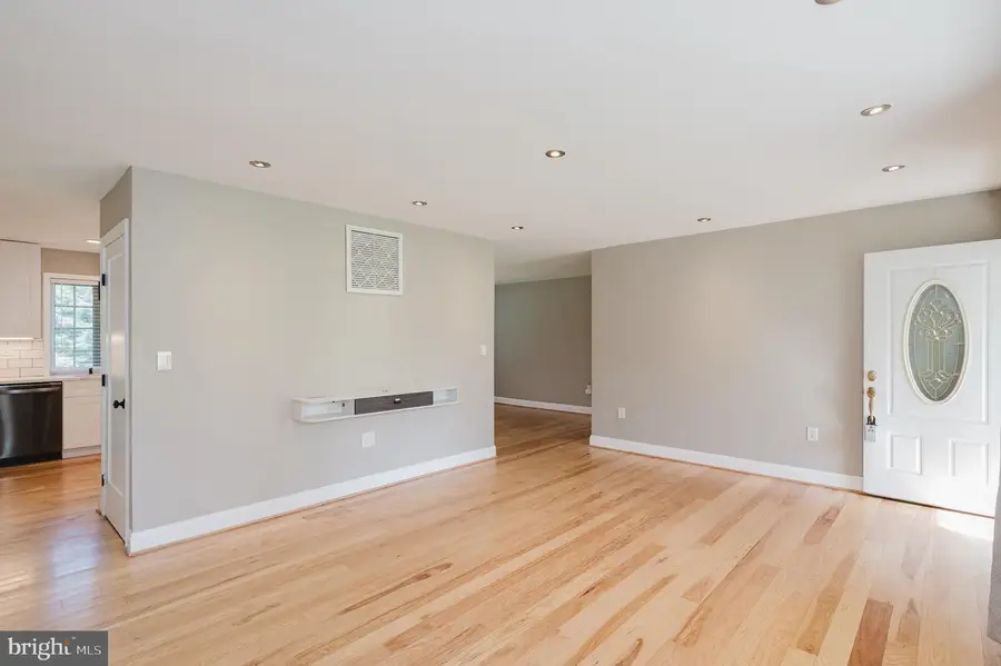 4356 Salem Bottom Rd, Westminster, MD 21157 - #3