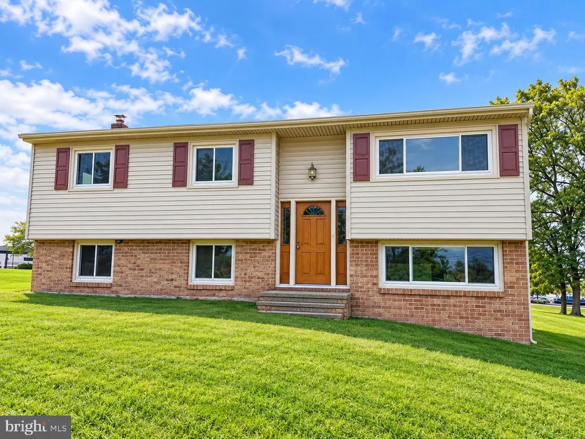 516 E Baltimore St, Taneytown, MD 21787 - #1