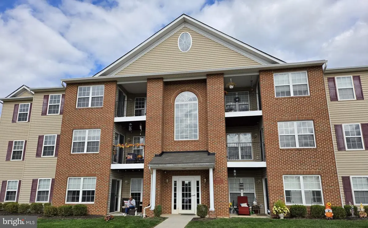 800 Wembley Dr #2d, Hampstead, MD 21074 - #1