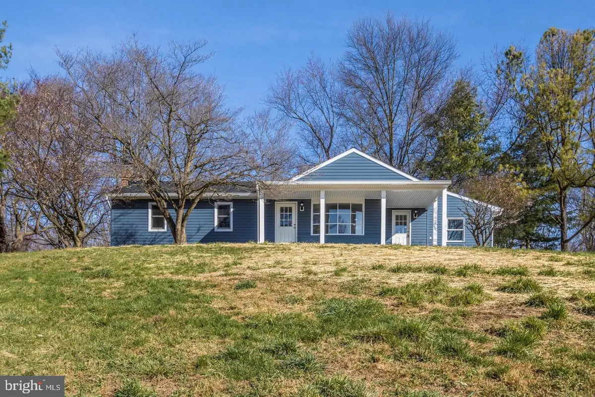 2014 E Mayberry Rd, Westminster, MD 21158 - #1