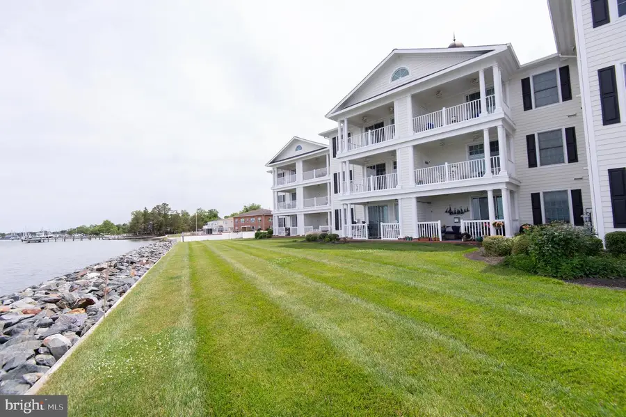3 Oakley St #202, Cambridge, MD 21613 - #2