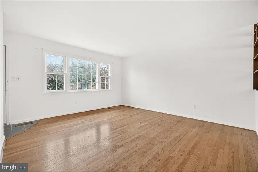 10009 York Dr, Ijamsville, MD 21754 - #3