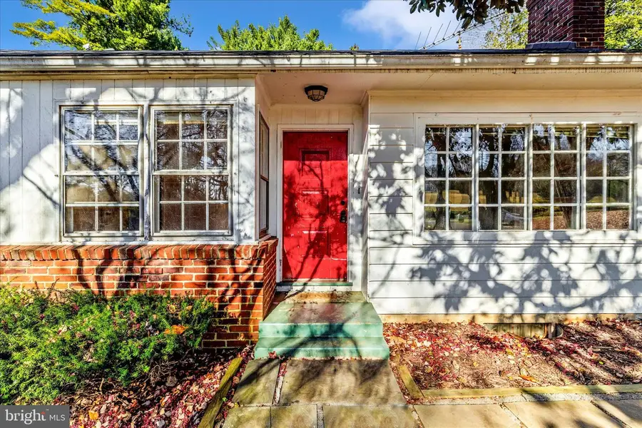 14449 Lewisdale Rd, Clarksburg, MD 20871 - Image #2