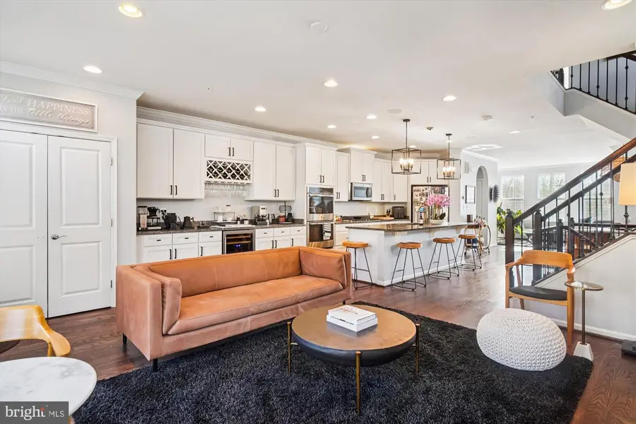 6947 Country Club Ter, New Market, MD 21774 - Image #3