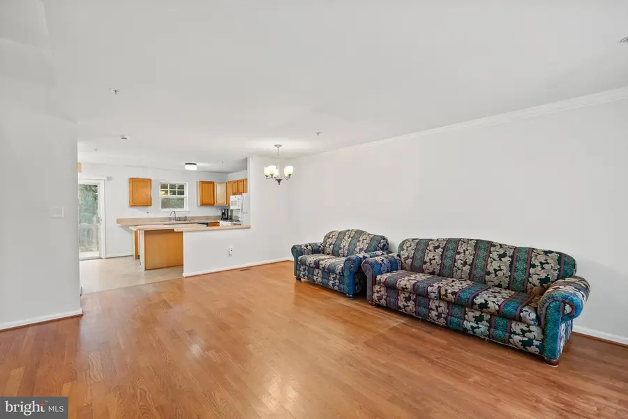 426 Blossom Ln, Frederick, MD 21701 - Image #3