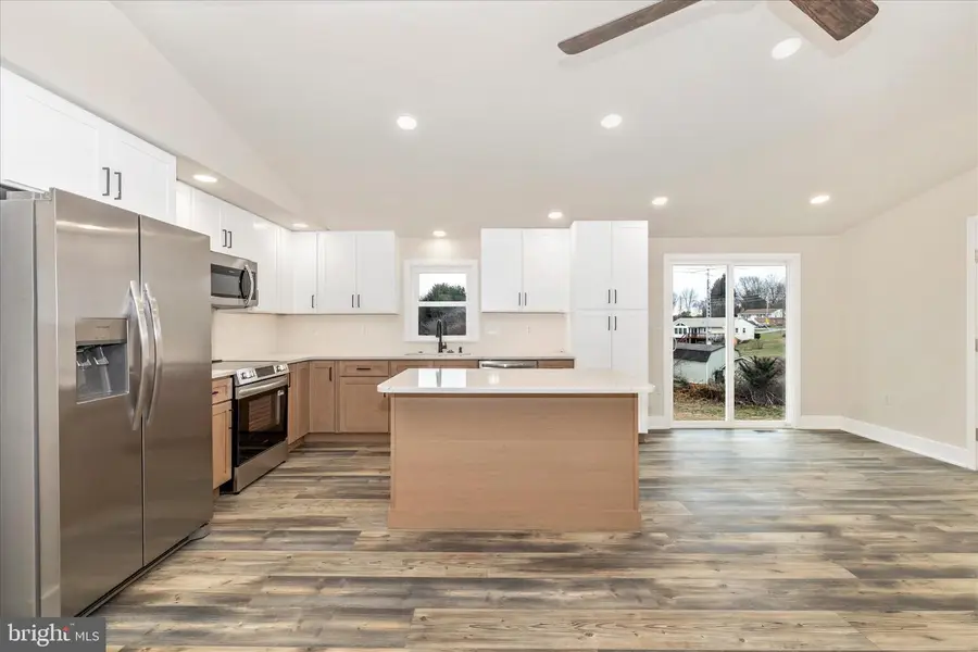 5803 Western View Pl, Mount Airy, MD 21771 - Image #2