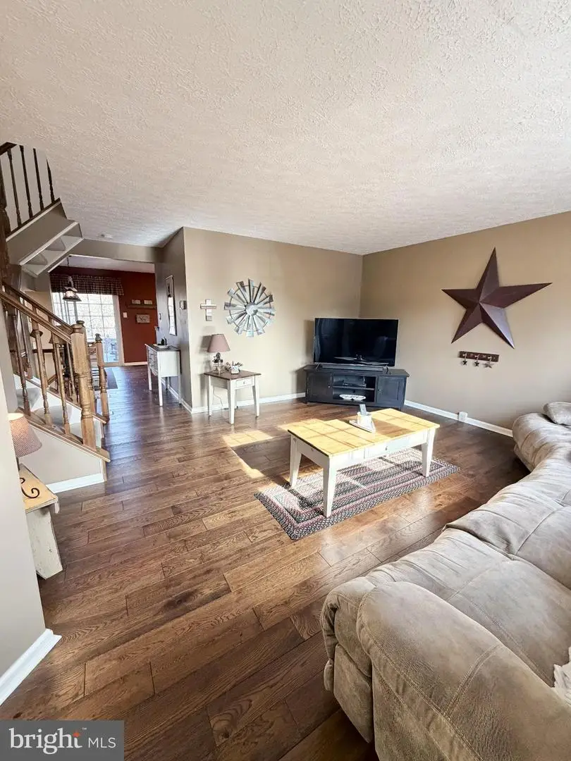 6218 Hastings Ct, Frederick, MD 21703 - Image #2