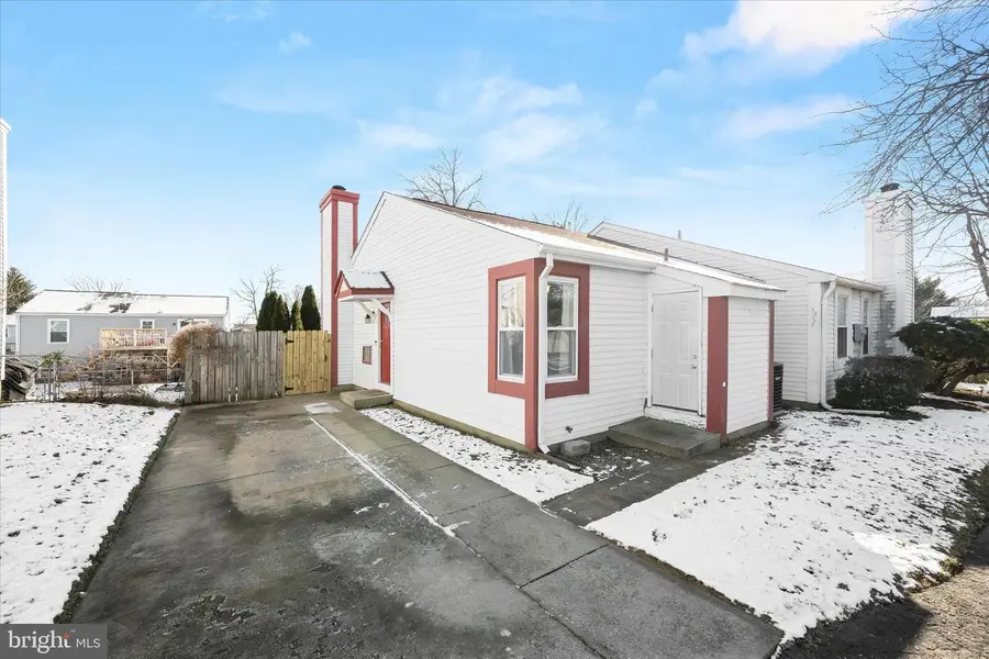 804 Chadwick Cir, Frederick, MD 21701 - Image #2