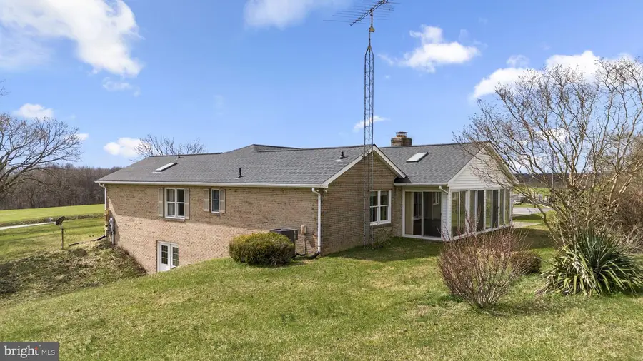 9224 Ball Rd, Ijamsville, MD 21754 - #2