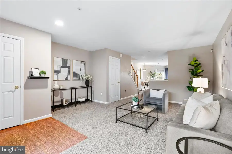 609 Hollowstone Rd, Frederick, MD 21703 - Image #3