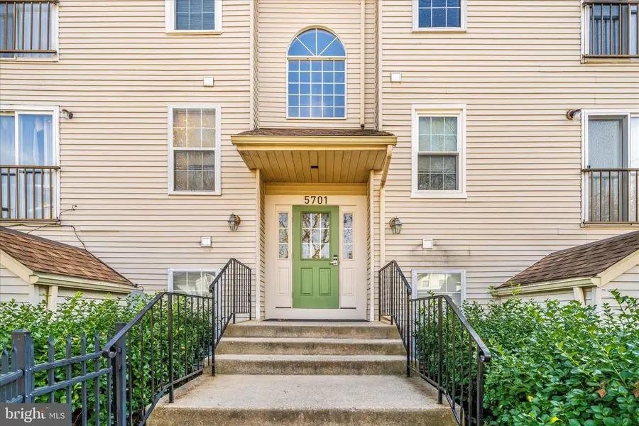 5701 Lavender Plz #j, Frederick, MD 21703 - Image #2