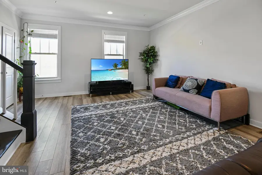 8910 Shady Pines Dr, Frederick, MD 21704 - #2