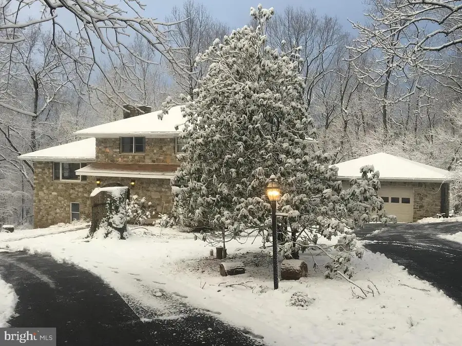 16834 Buck Lantz Rd, Sabillasville, MD 21780 - Image #2