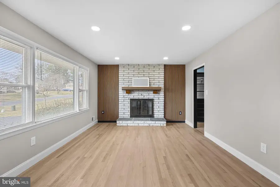 3887 Shadywood Dr, Jefferson, MD 21755 - #3