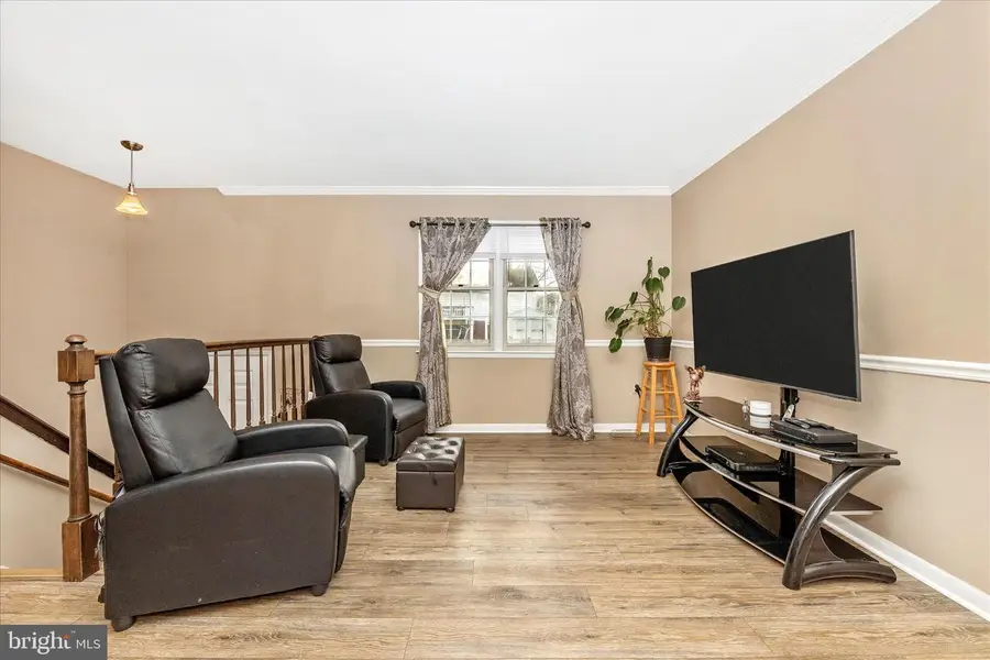 274 Longford Dr, Frederick, MD 21702 - Image #2