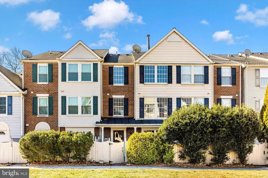 578 Boysenberry Ln, Frederick, MD 21703 - Image #2