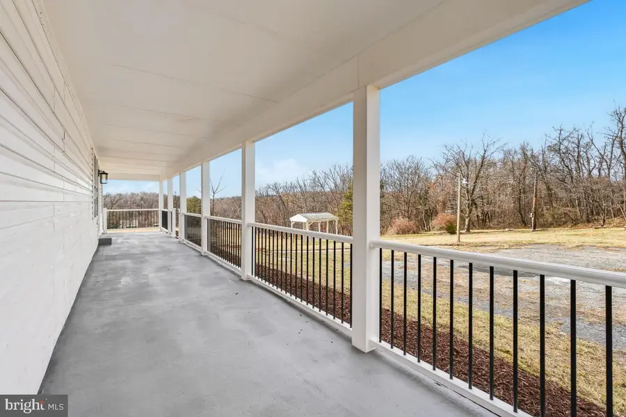 5717 Shaw Dr, Frederick, MD 21704 - #2