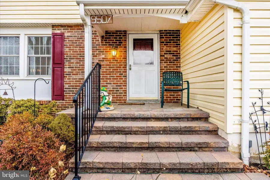 9507 Highlander Cir, Walkersville, MD 21793 - Image #2