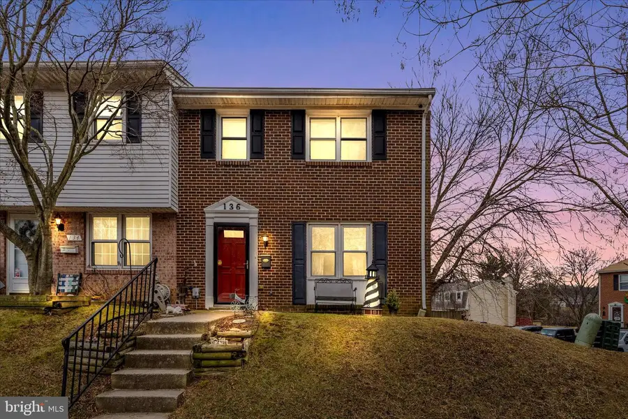 136 W Orndorff Dr, Brunswick, MD 21716 - Image #2