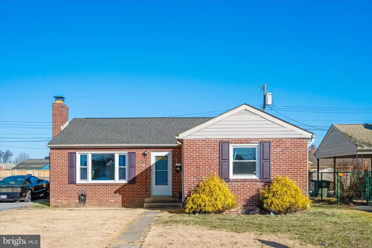 809 Shawnee Dr, Frederick, MD 21701 - Image #1