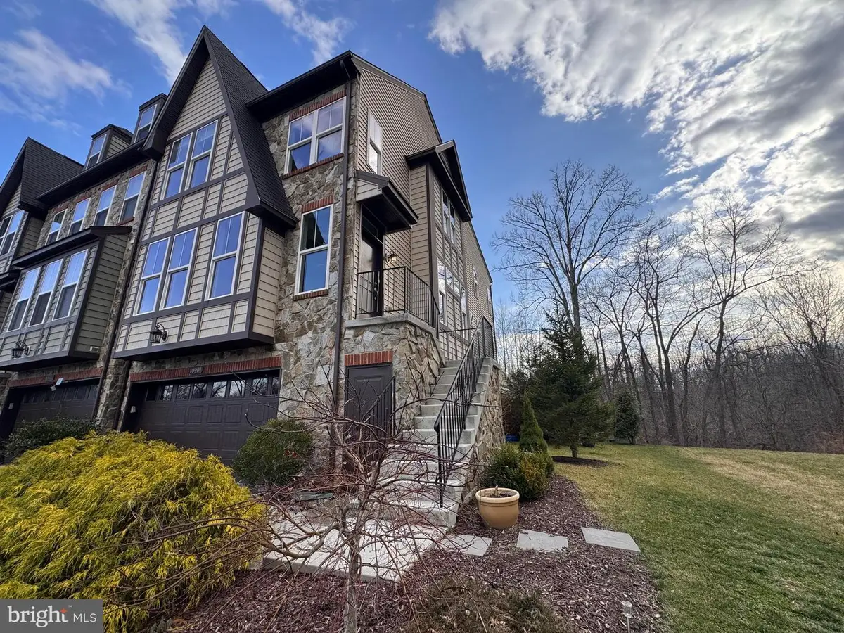 10901 Divot Ct, New Market, MD 21774 - #1