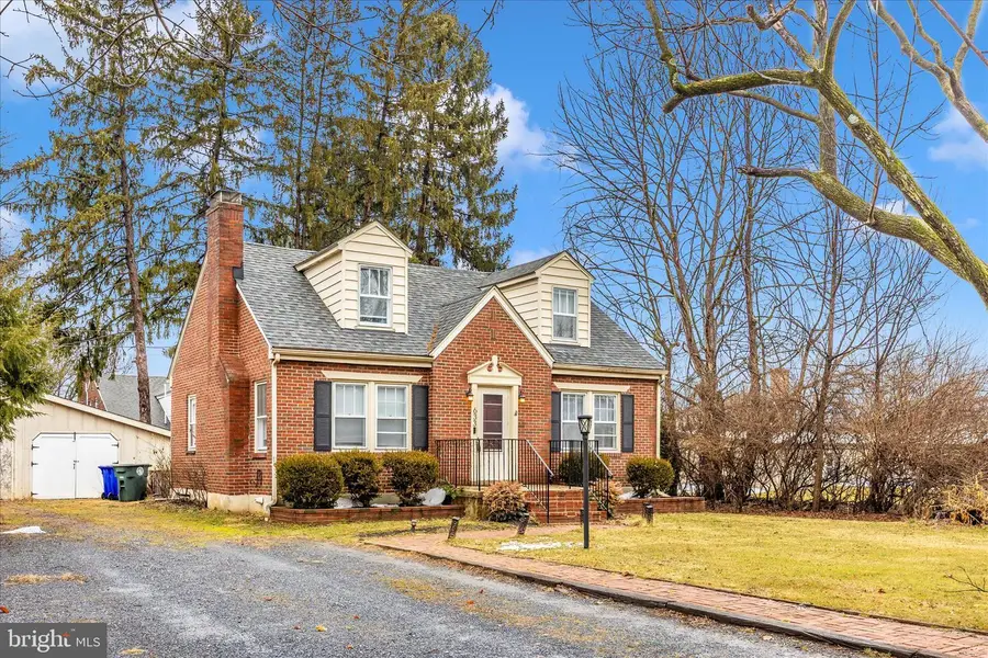 633 Lee Pl, Frederick, MD 21702 - #2