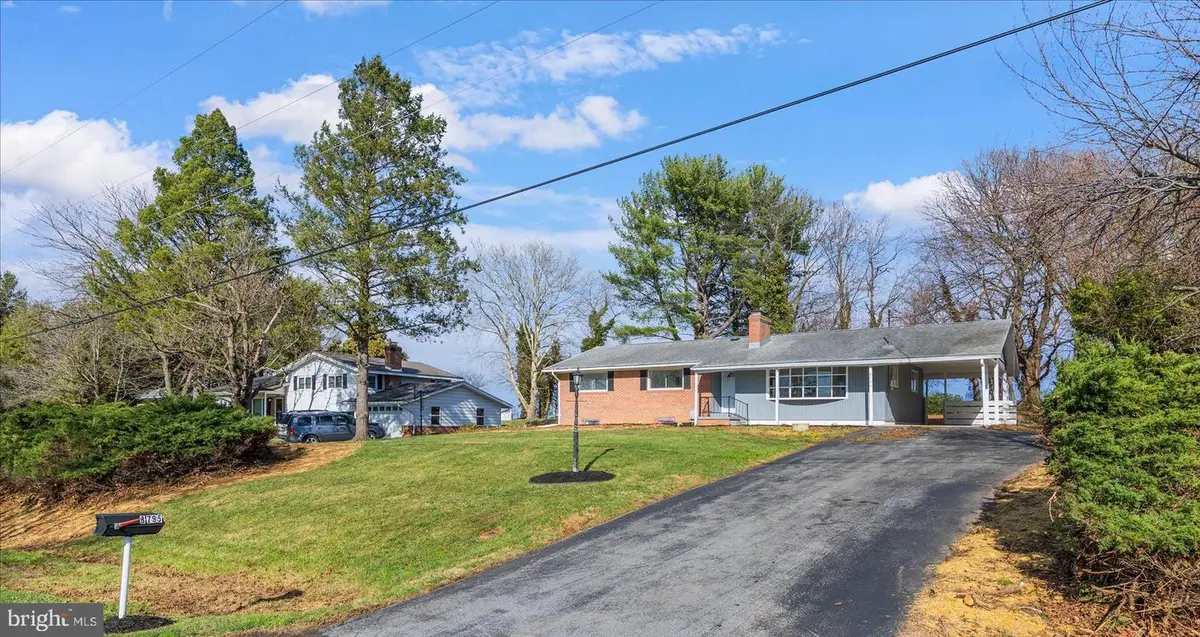 8795 Hickory Hl, Walkersville, MD 21793 - #1