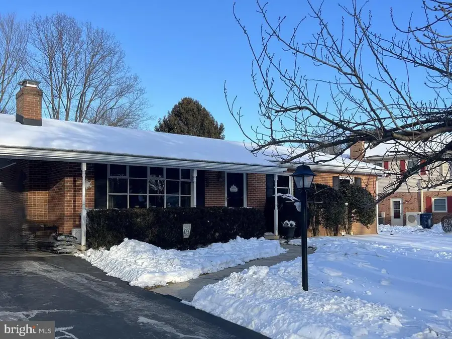 8004 Clearfield Rd, Frederick, MD 21702 - #2