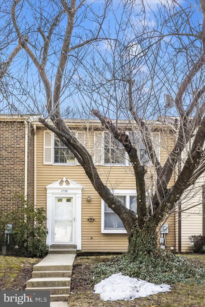 1758 Springfield Ln, Frederick, MD 21702 - #2